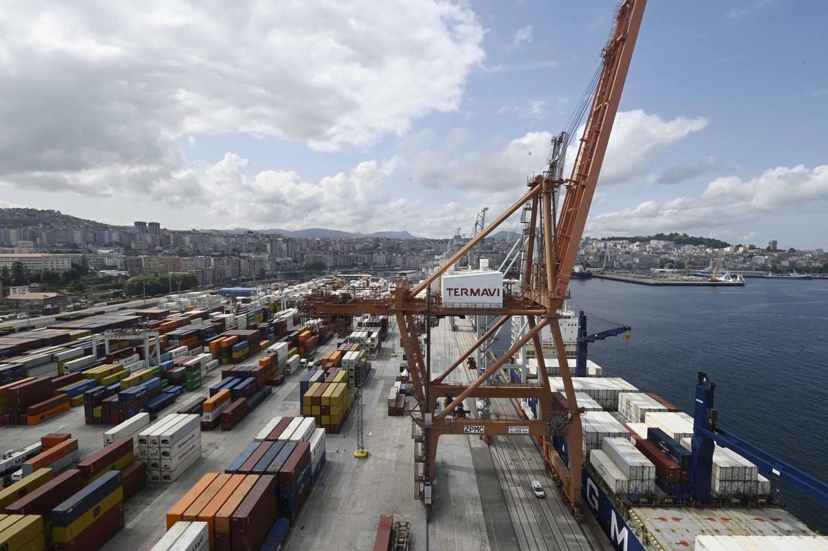 Vista de Guizar, la terminal de contenedores del puerto de Vigo.