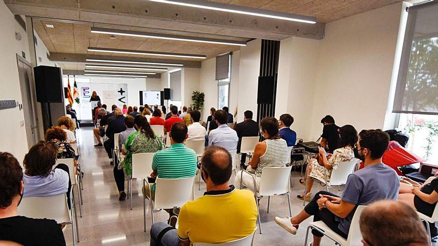 La sala d’actes permet celebrar-hi trobades i formacions | EMPORDÀ