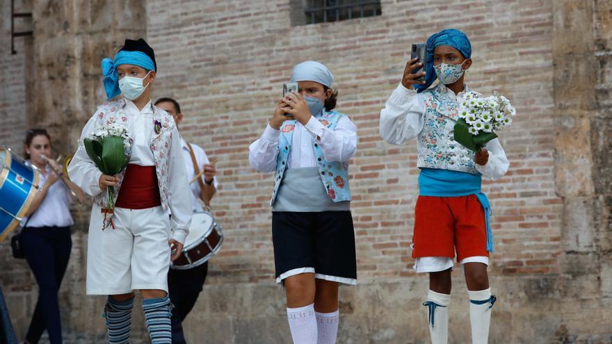 Búscate en el segundo día de Ofrenda por la calle del Mar (entre las 18.00 y las 19.00 horas)