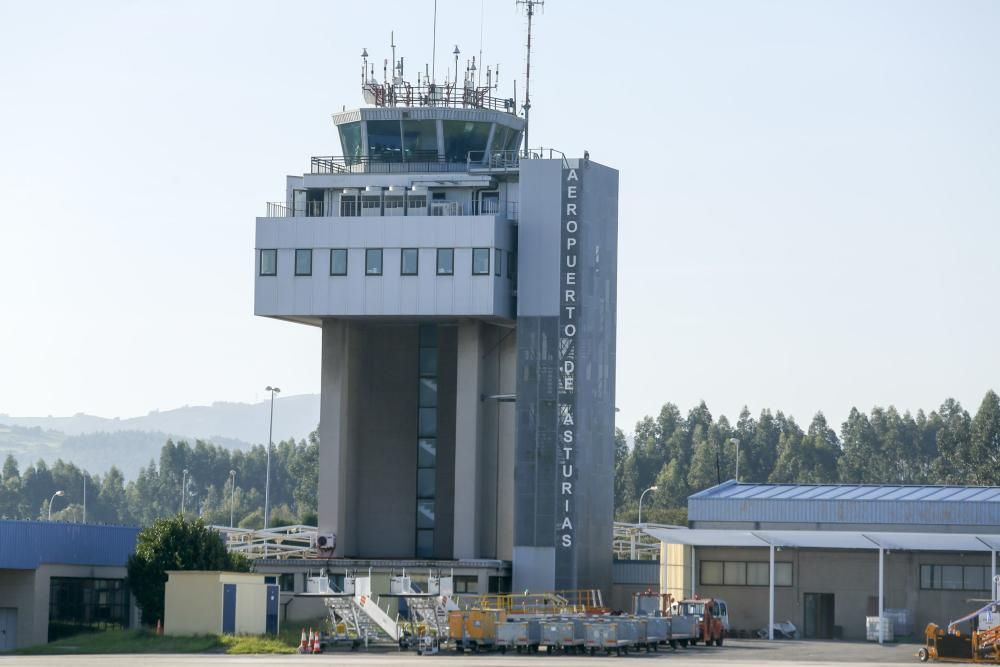 El Aeropuerto de Asturias moderniza su dispositivo antiniebla