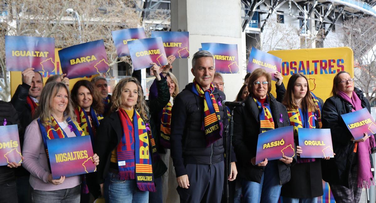 Víctor Font, en un acto frente al Camp Nou con motivo del 8-M este domingo.
