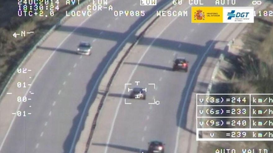Dos narcos huyen a pie con 30 kilos de hachís tras una persecución por la AP-7 en Castellón