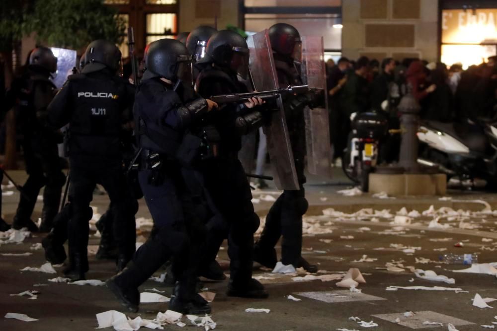 Segona jornada d'incidents violents a Barcelona