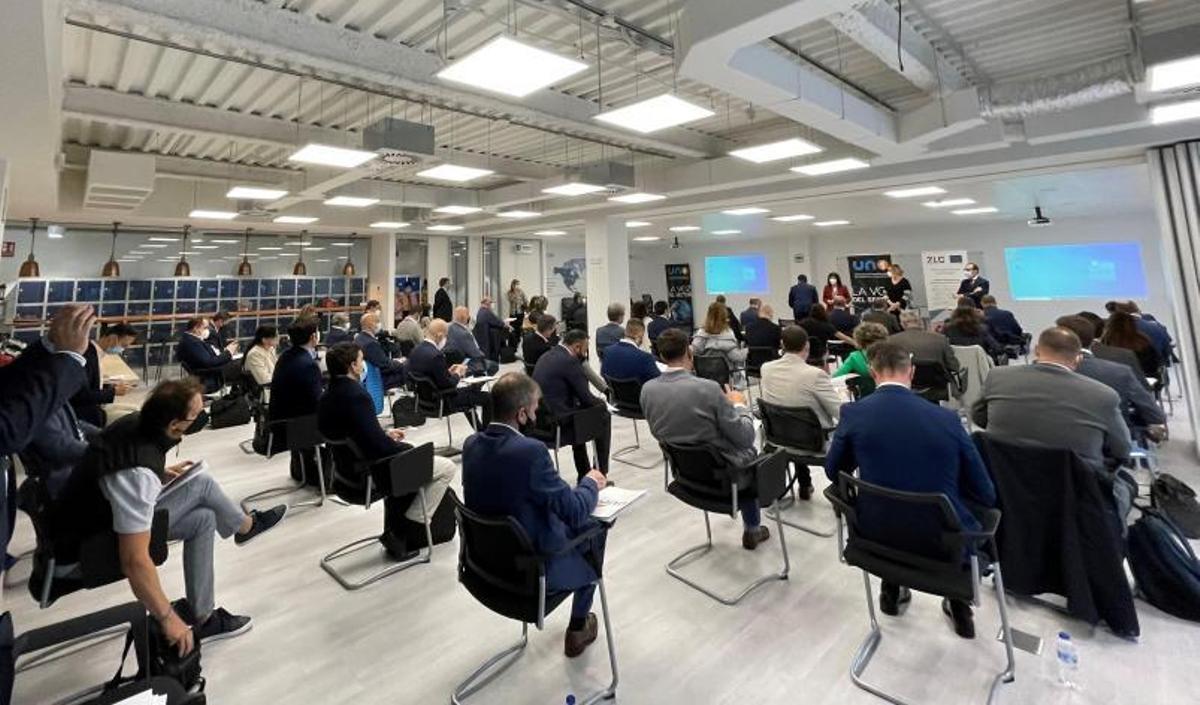 La jornada sobre logística farmacéutica organizada ayer en el centro ZLC de Zaragoza por la patronal Uno. | EL PERIÓDICO