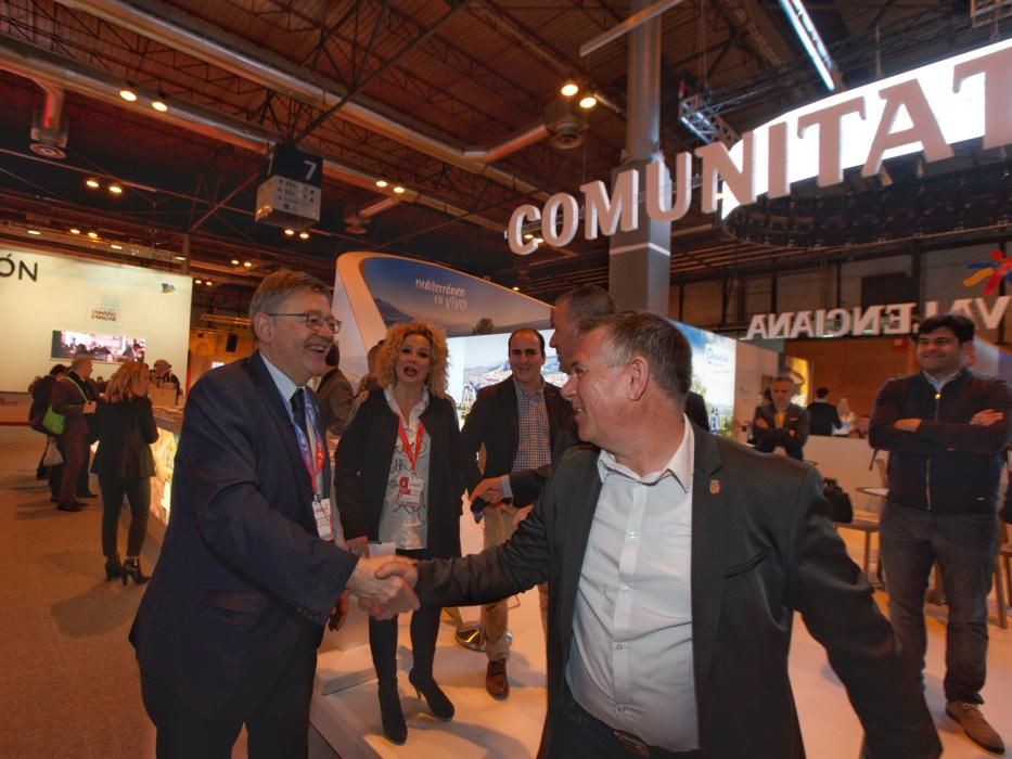 Ximo Puig en el stand de la Comunidad Valenciana