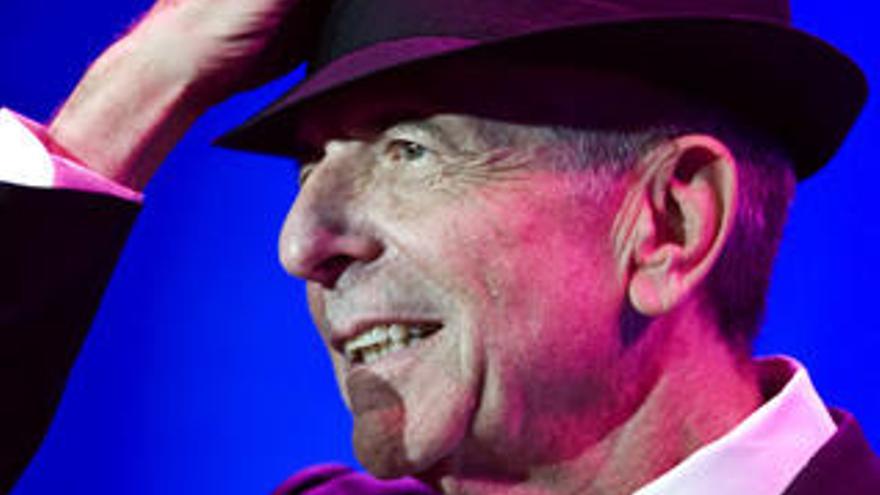 Leonard Cohen se desmaya en pleno concierto