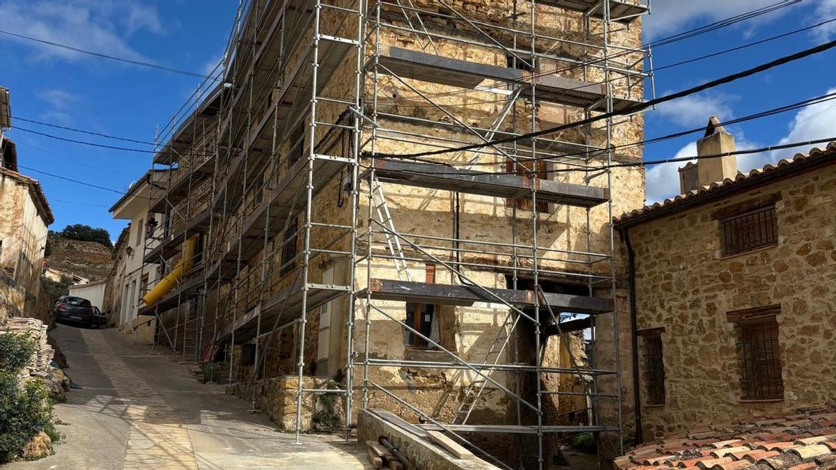 Inician la rehabilitación del cuartel con 670.000 euros dirigidos a fomentar el trabajo, reforzar el tejido asociativo y el arraigo cultural.