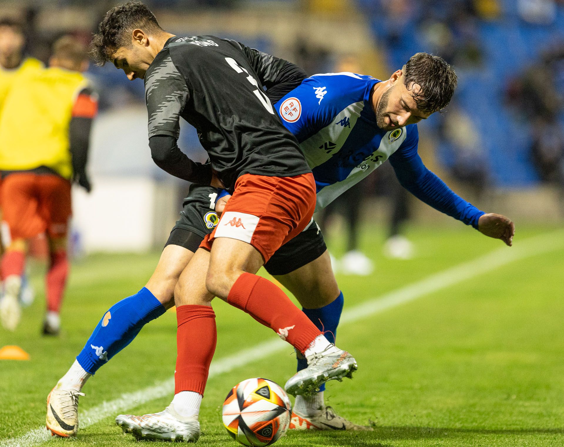 Samu Vázquez da los tres puntos al Hércules