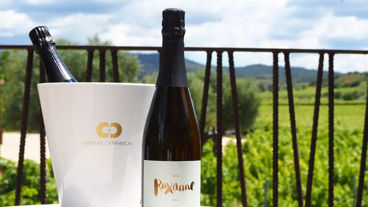 El paisaje de una finca única condensada en una botella de cava