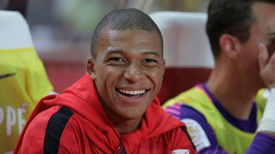 Mbappé se irá cedido al PSG con una opción de compra de 180 millones