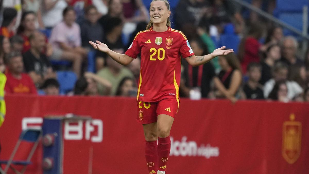 Claudia Pina: "Ni cuando hacemos un mal partido somos las peores, ni con uno bueno las mejores"