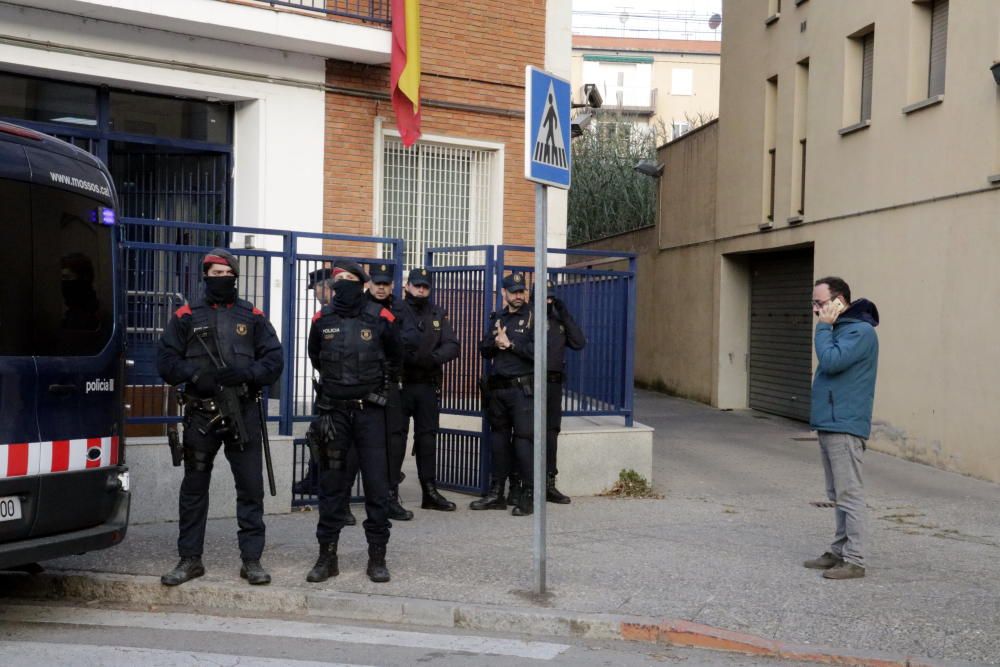 Concentració de protesta per les detencions dels alcaldes de Verges i Celrà