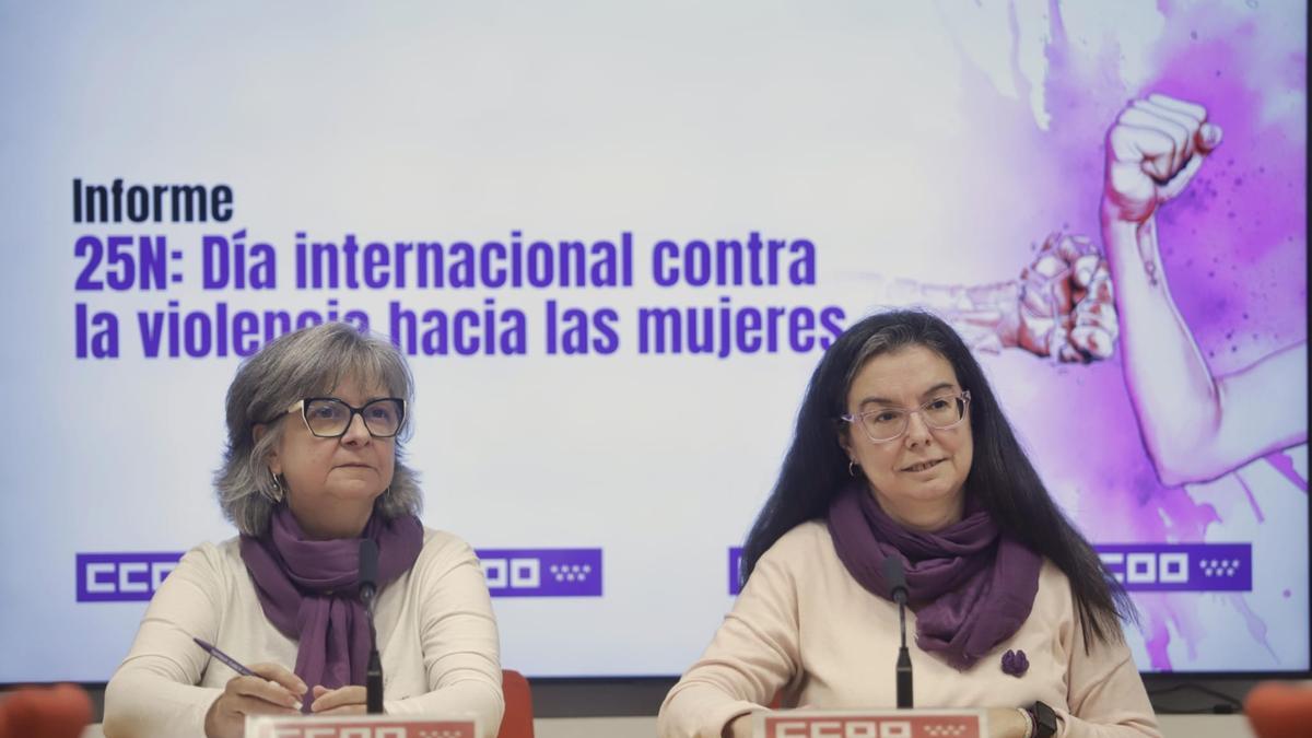 Paloma López (izq.), secretaria general de CCOO, y Lidia Fernández (der.), secretaria de mujer, en la presentación del informe por el 25N.
