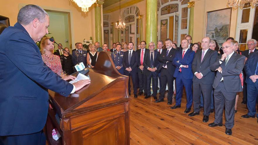 Celebración del Cuerpo Consular en el Gabinete Literario