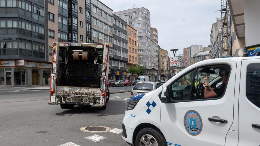 La Policía Local de A Coruña recibe más de diez llamadas al día por ruidos, con la ordenanza pendiente desde hace cinco años