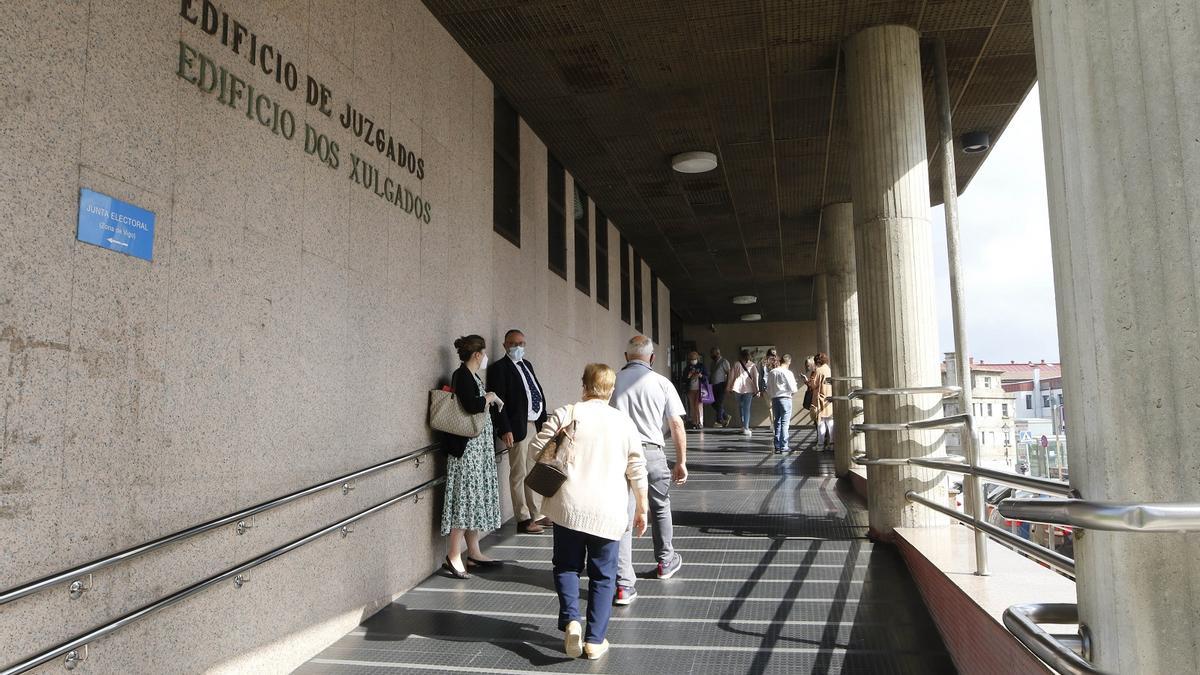Rampa de entrada a los juzgados de Vigo (archivo)