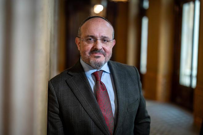 Alejandro Fernández se presenta a la reelección como líder del PP catalán "como alternativa a la izquierda y el nacionalismo"