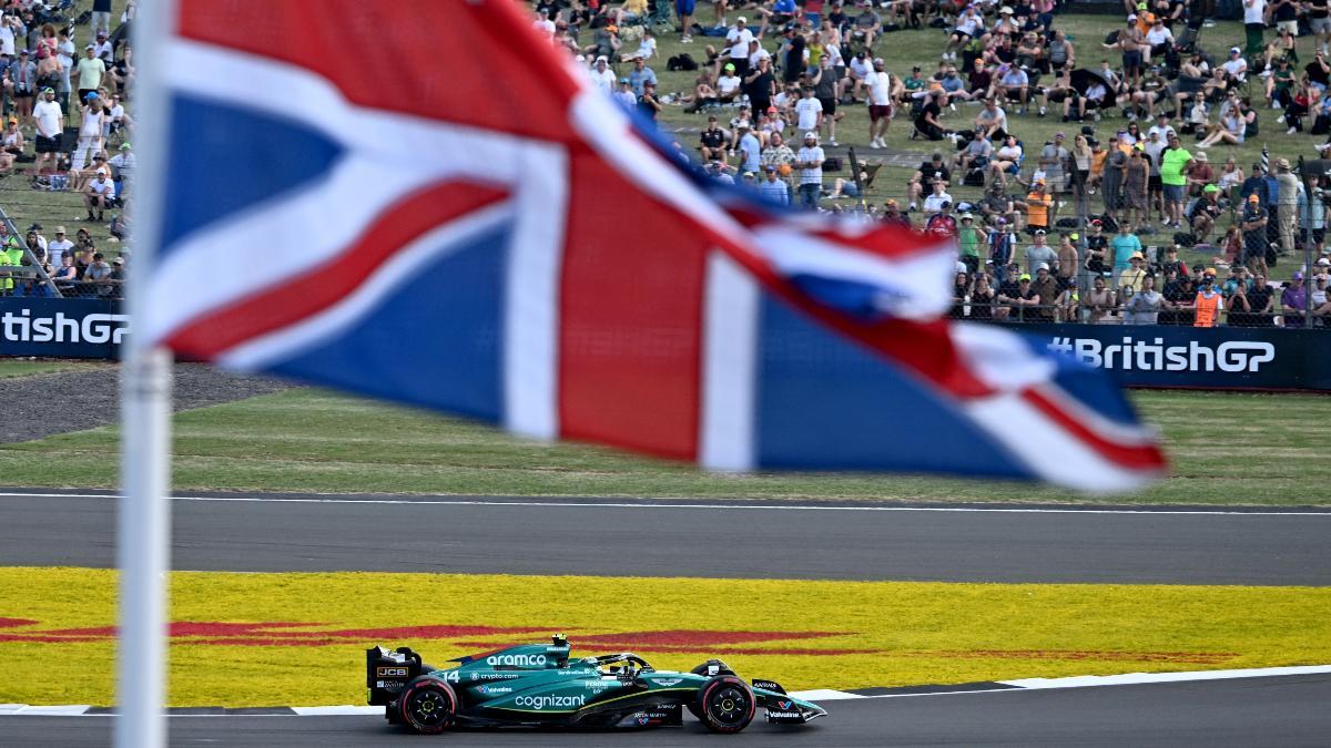 Fernando Alonso y Aston Martin llegan a Silverstone, sede de la escudería británica
