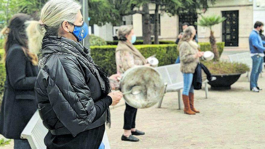 La reapertura de bares «no es rentable» y tendrá poco efecto sobre los ERTE