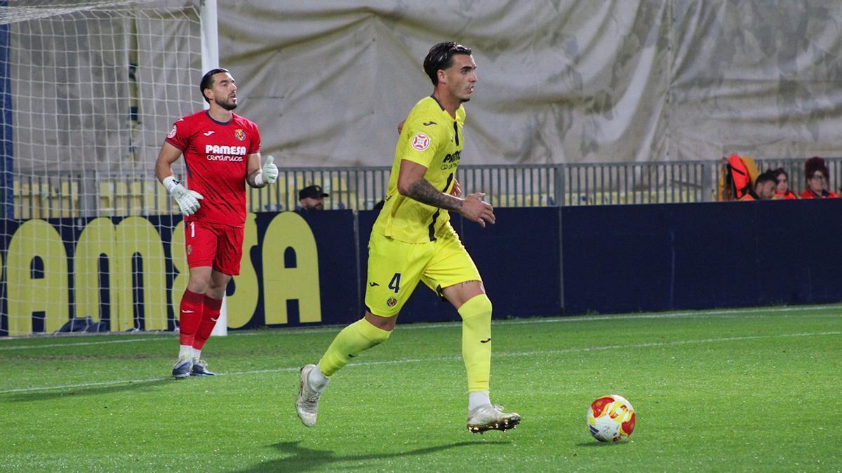 Ismael Sierra, en un partido con el Villarreal B.