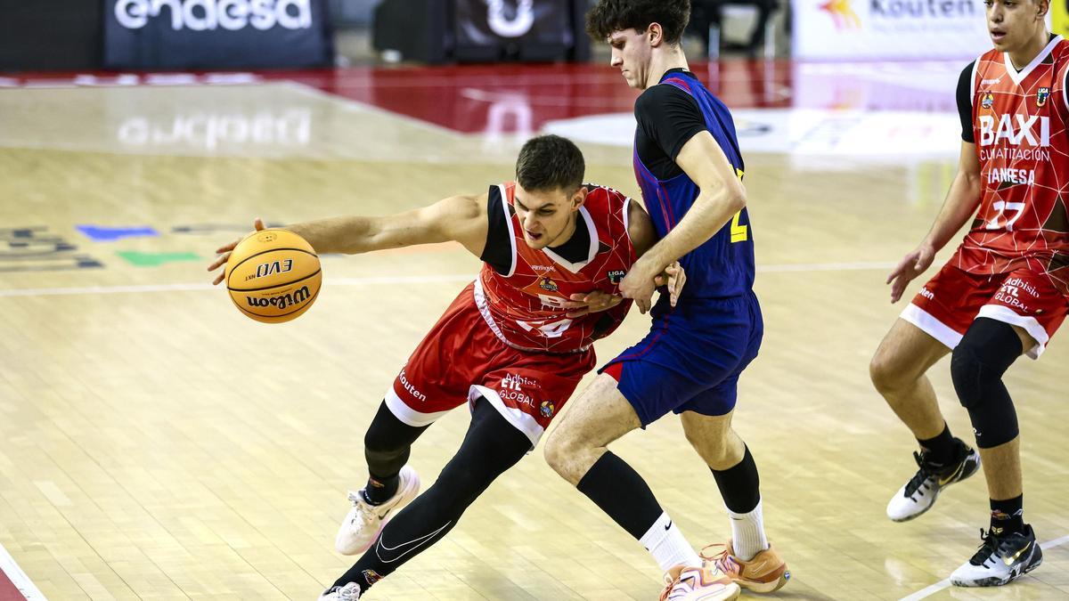 Ferran Torreblanca, qui ha segellat el triomf, amb Montaner