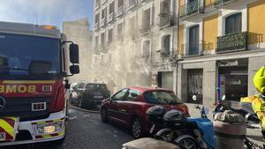 Desalojado por un incendio sin heridos un edificio del barrio de La Latina