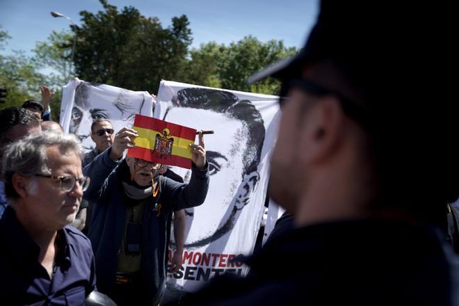 Falangistas protagonizan incidentes en Madrid por el traslado de los restos de José Antonio Primo de Rivera