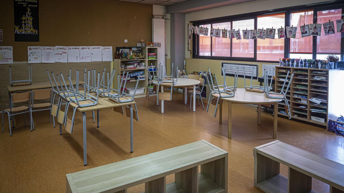 Aula vacía en la escuela pública CEIp Fructuós Gelabert