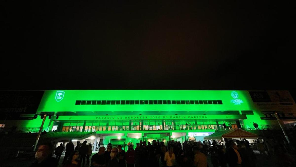 Imagen del exterior del Carpena en un partido de la BCL.