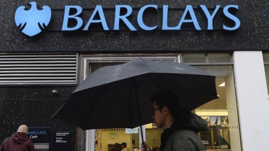 Barclays reduce plantilla, pero sube la prima a los directivos