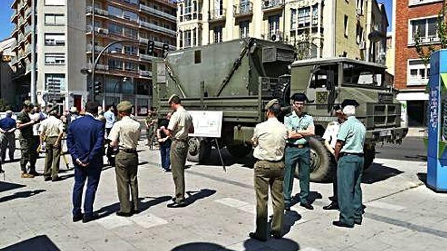 Zamora celebra el Día de las Fuerzas Armadas con una exposición de medios en la plaza de la Marina