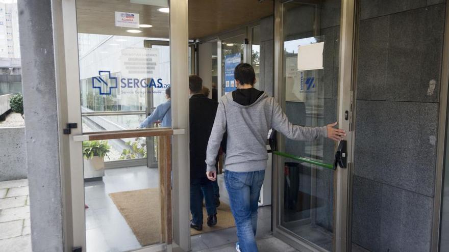 Médicos gallegos ven &quot;insostenible&quot; la carga de trabajo en Primaria por falta de sustitutos