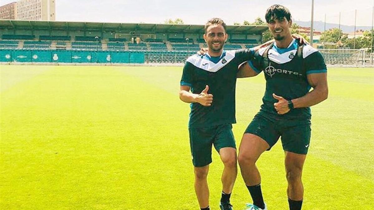 El delantero del Espanyol entrenando con un amigo en la Ciudad Deportiva Dani Jarque