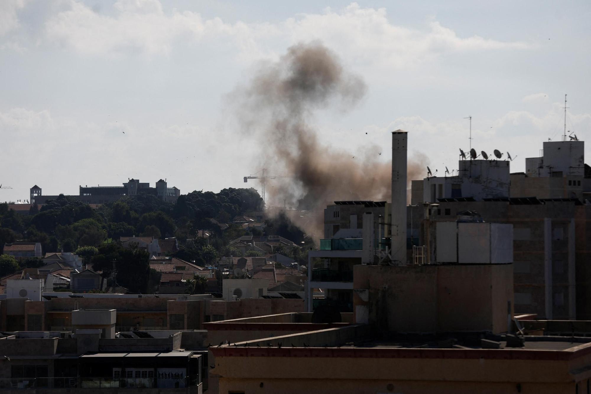 Ataque procedente de la Franja de Gaza en Ashkelon, Israel.