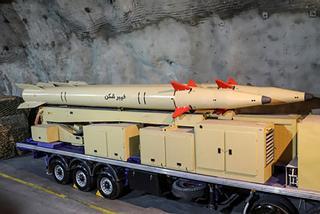 Irán presenta un misil balístico con un alcance para impactar en bases de EEUU e Israel
