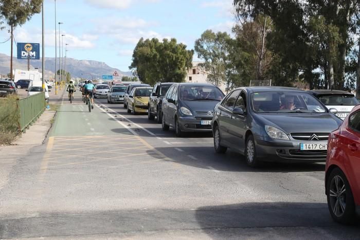 Día de Todos los Santos en el cementerio de Lorca