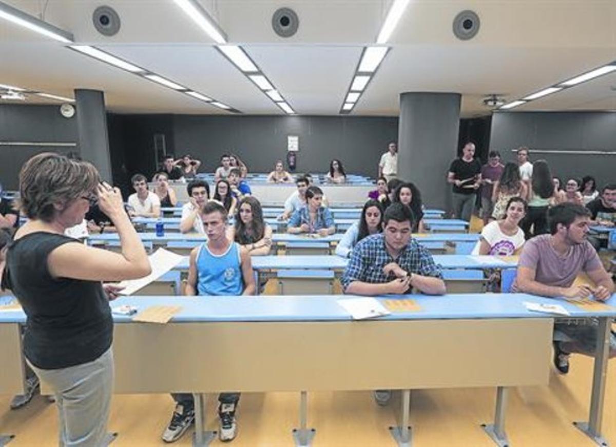 Aula del Campus del Mar de la Universitat Pompeu Fabra (UPF), durant la selectivitat de l’any passat. Aula del Campus del Mar de la Universitat Pompeu Fabra (UPF), durant la selectivitat de l’any passat.