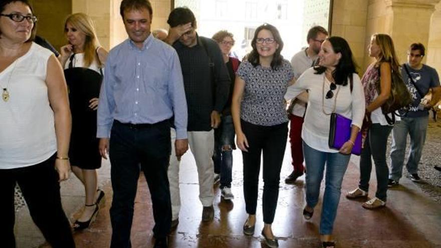 Mónica Oltra insta al Gobierno de Rajoy a acelerar la acogida de refugiados sirios