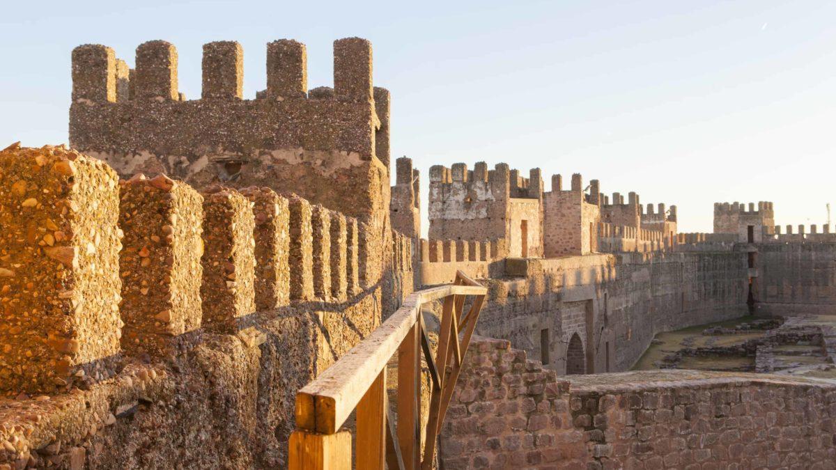 Tienes que viajar a este pueblo de Jaén en 2025: tiene el castillo más antiguo de España