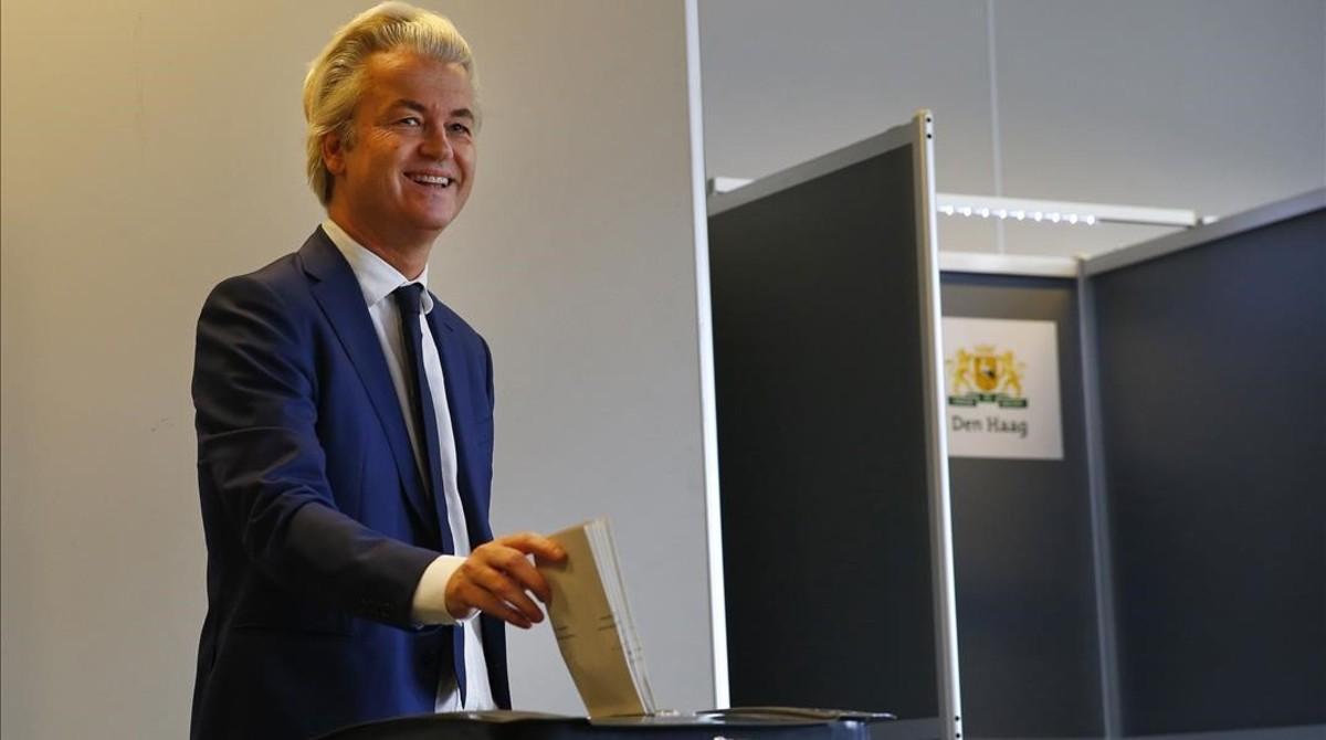 jgblanco37677115 geert wilders casts his vote for the dutch general election 170315095442