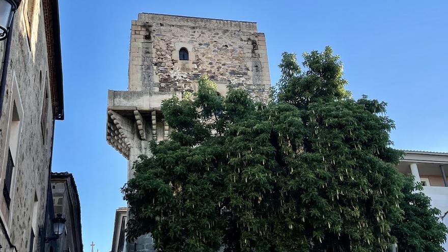 Patrimonio restaurará la Torre de Espaderos en el casco antiguo de Cáceres