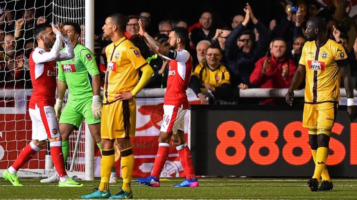 Walcott celebra el 0-2 con el que el Arsenal sentenció su victoria