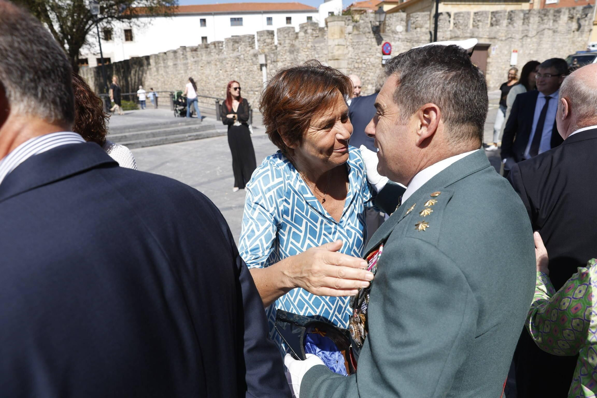 La misa con la Armada y la ofrenda floral del Carmen en Gijón, en imágenes