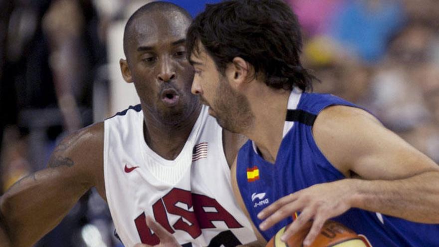 Navarro y Bryant durante el partido España-EEUU