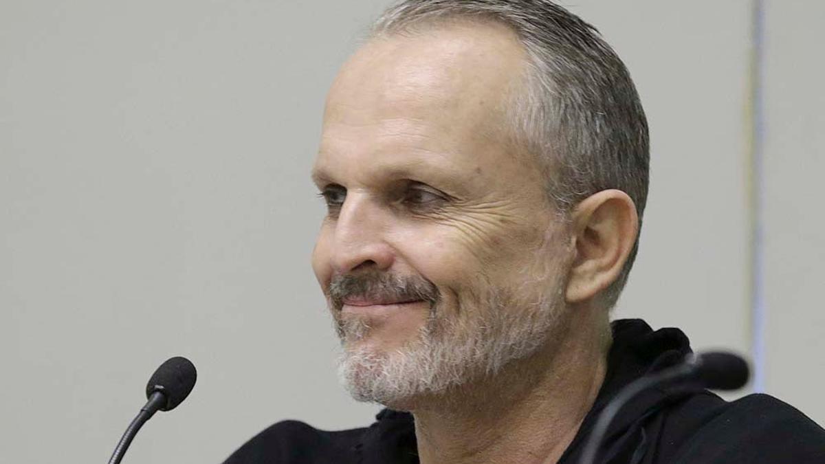 Miguel Bosé en el acto &quot;Hablemos sobre el Sida&quot; en Madrid