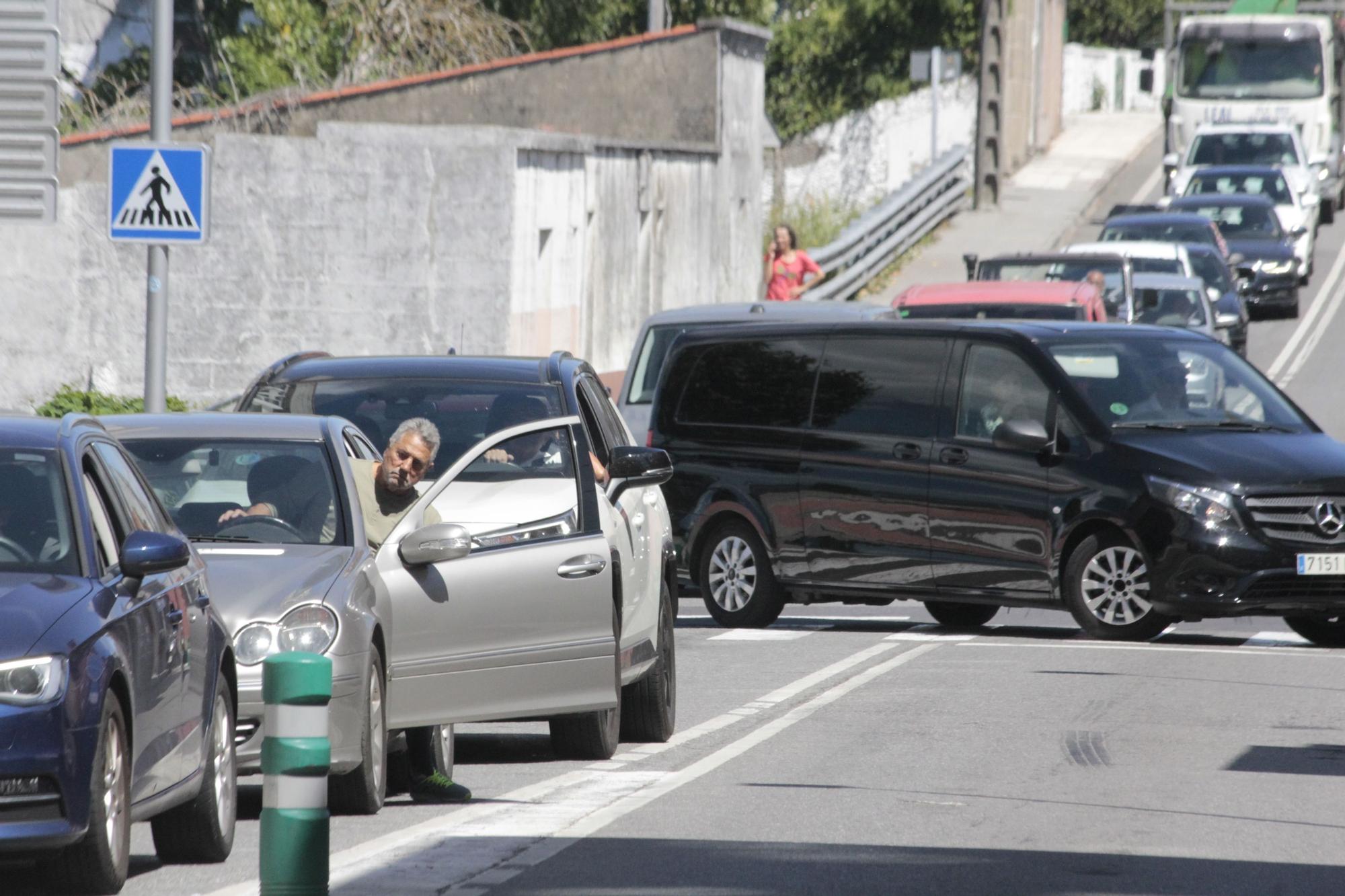 Concentración vecinal en Bueu contra la "inseguridad" ciudadana y un joven conflictivo