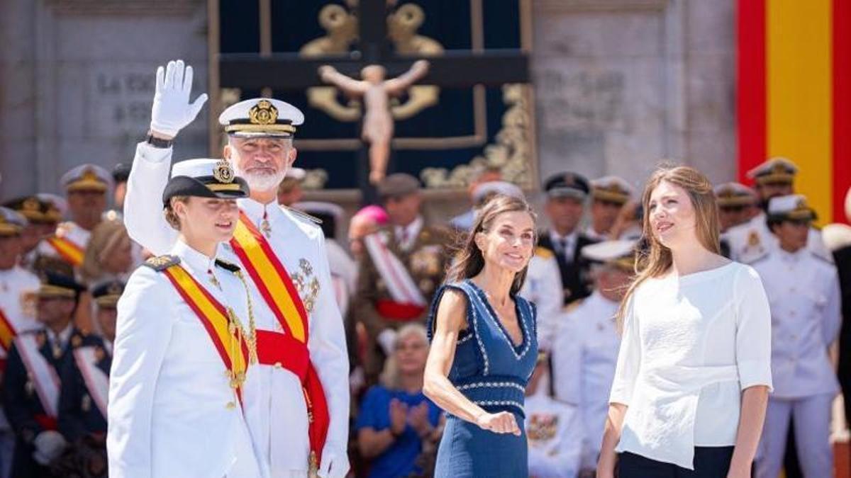 Felipe VI con la Familia Real, en los actos de 2025