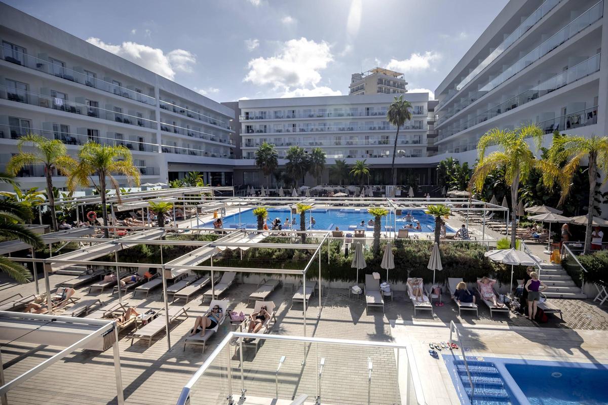 Cuando los turistas dejen el hotel a finales de mes llegarán los estudiantes al Riu Playa Park, en Playa de Palma.