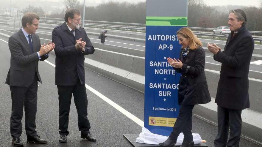 Feijóo, Rajoy, Pastor y De la Serna, durante la inauguración de los accesos a la AP-9 en Santiago.