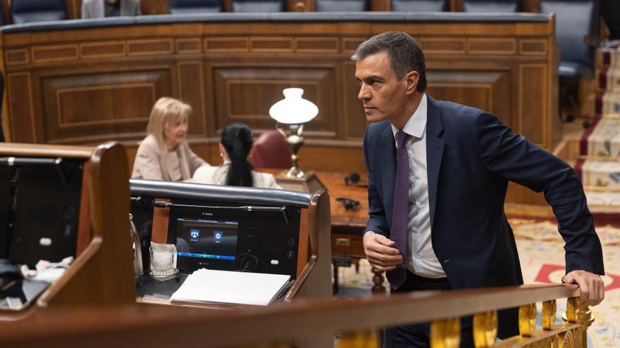 El PSOE evita otro choque con sus socios y acepta debatir un control previo en política exterior